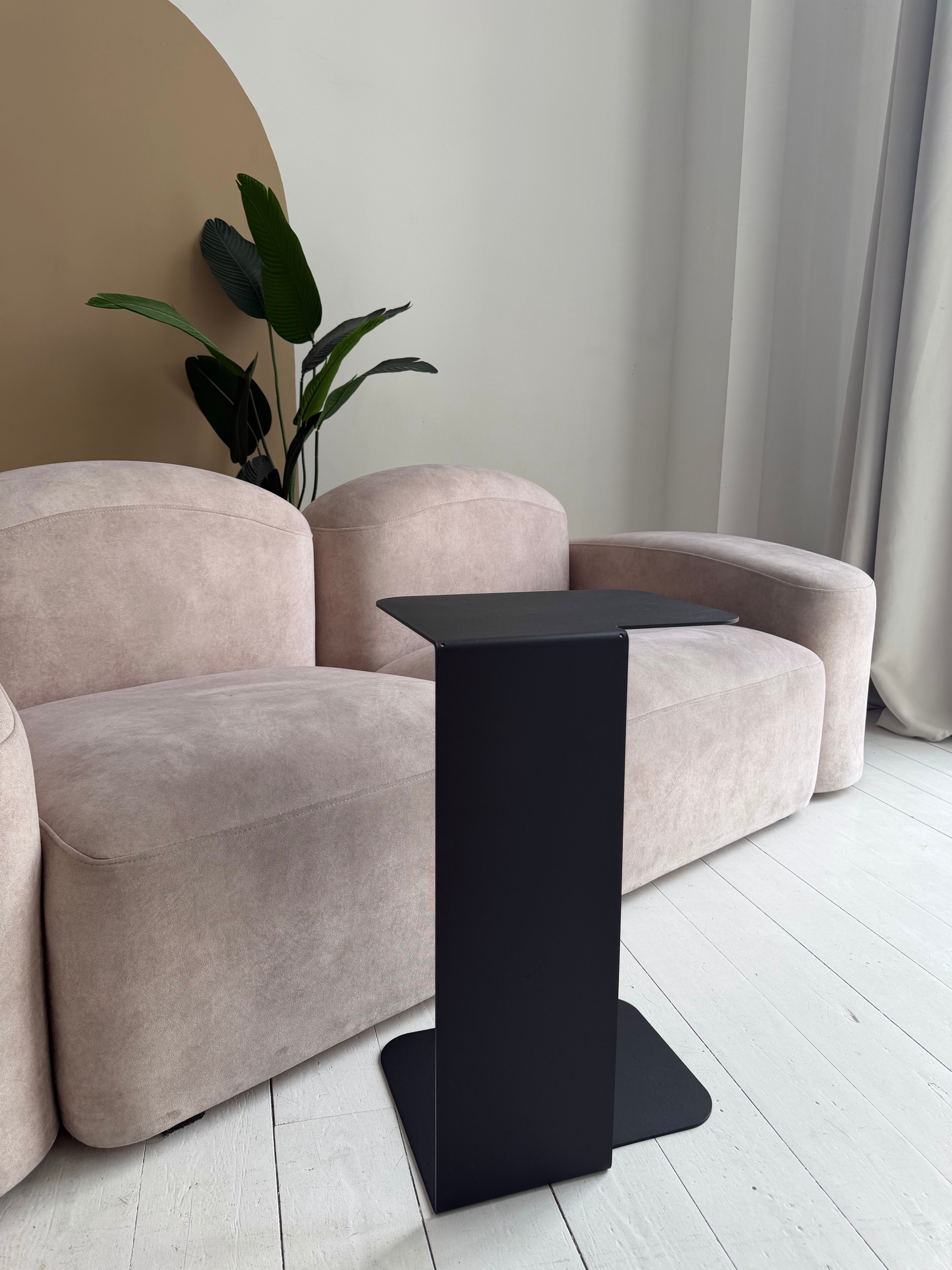 Modern Minimalist Metal Side Table, Coffee table