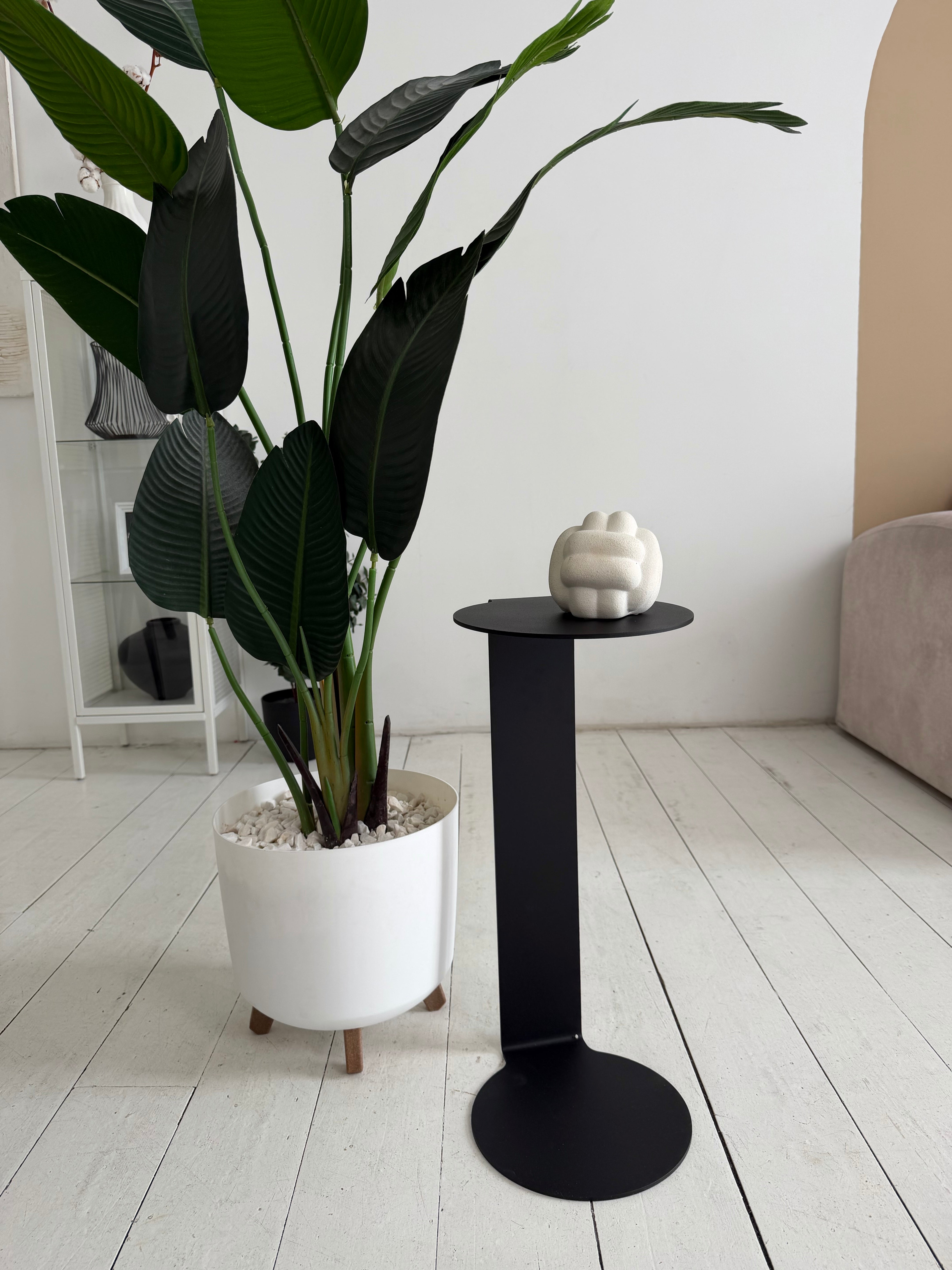 Tavolino rotondo in metallo – Acciaio verniciato a polvere minimalista, nero o bianco