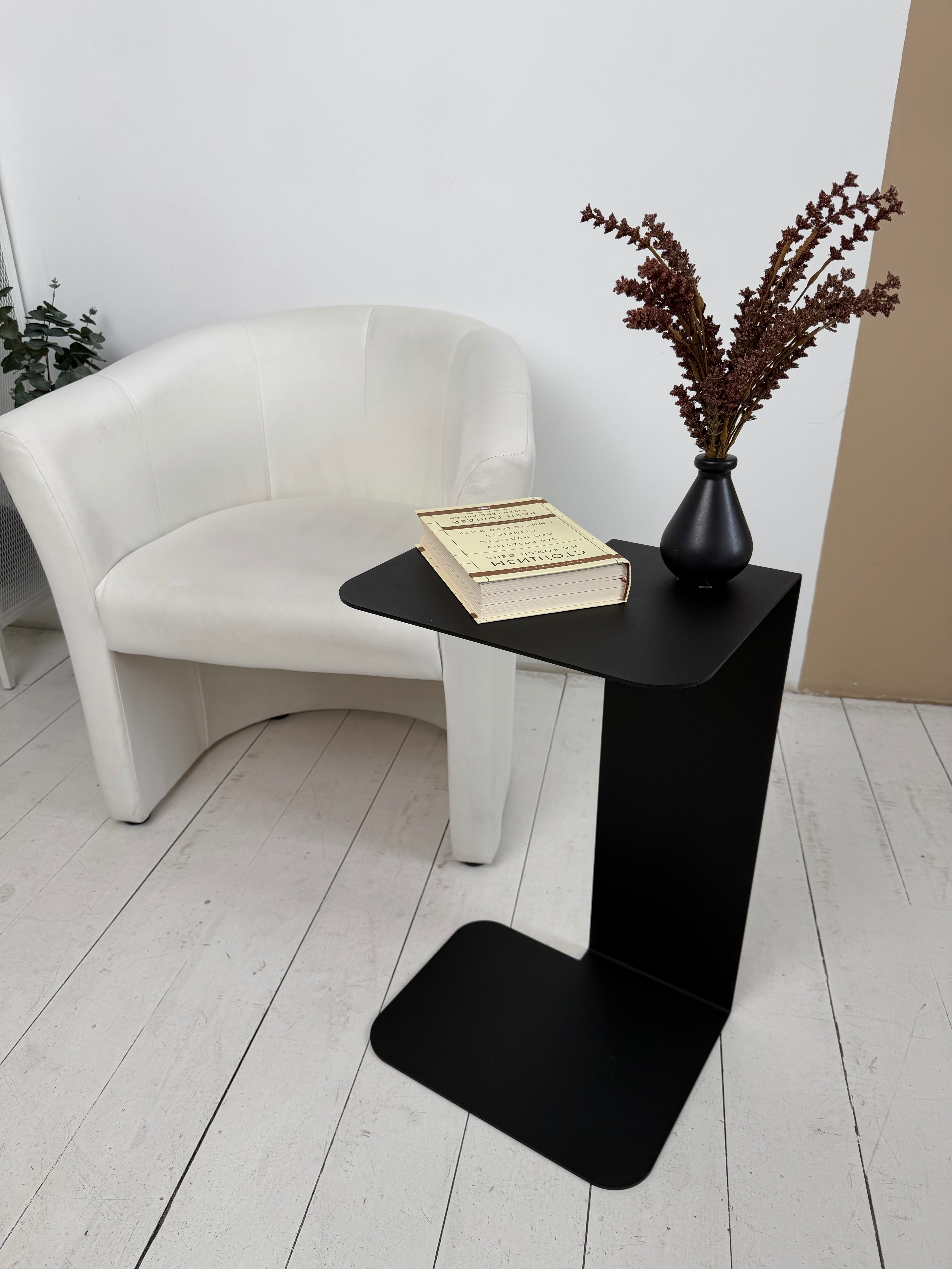 Tavolino laterale in metallo moderno e minimalista, tavolino da caffè