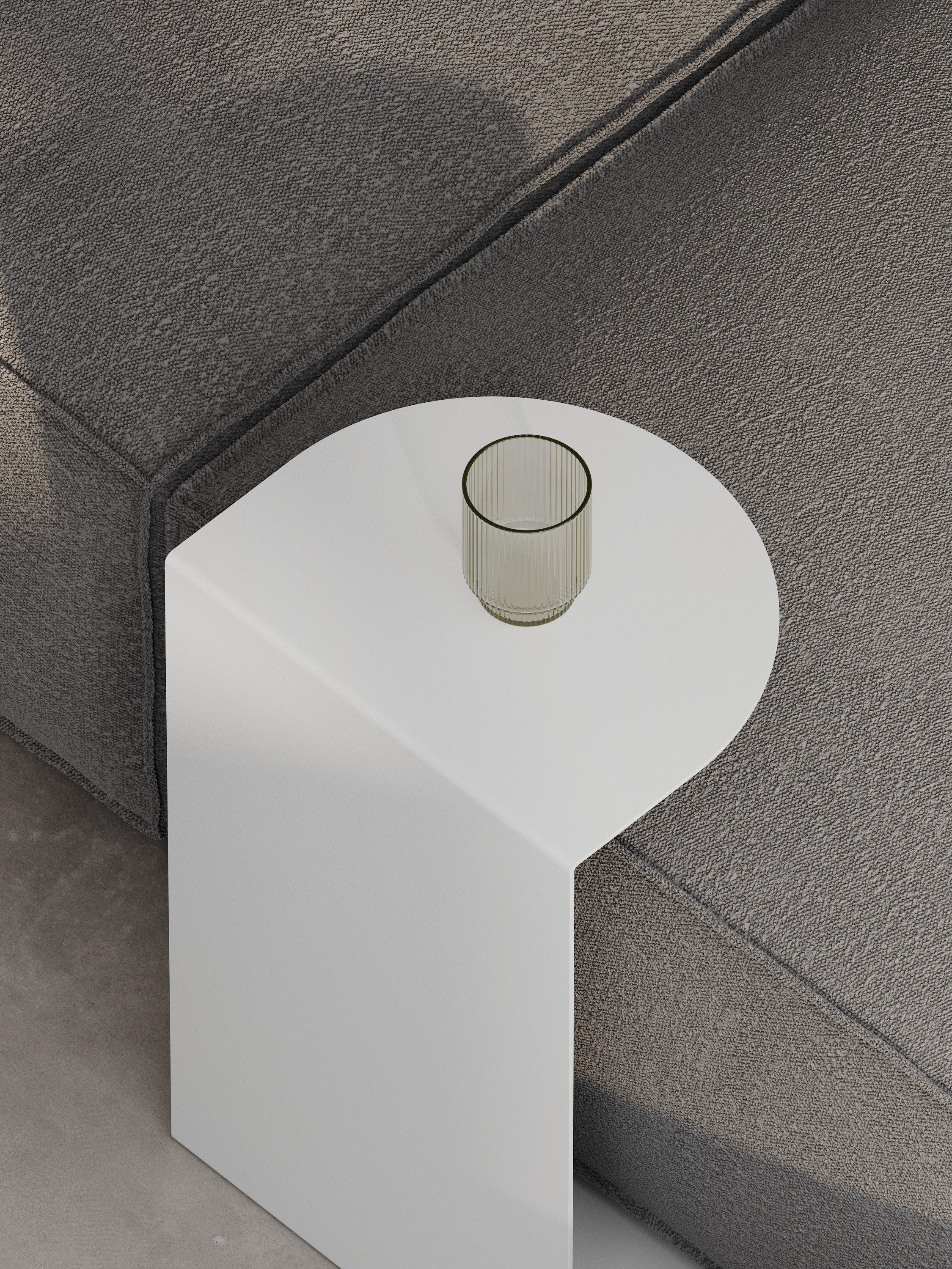 Tavolino da caffè minimalista in metallo