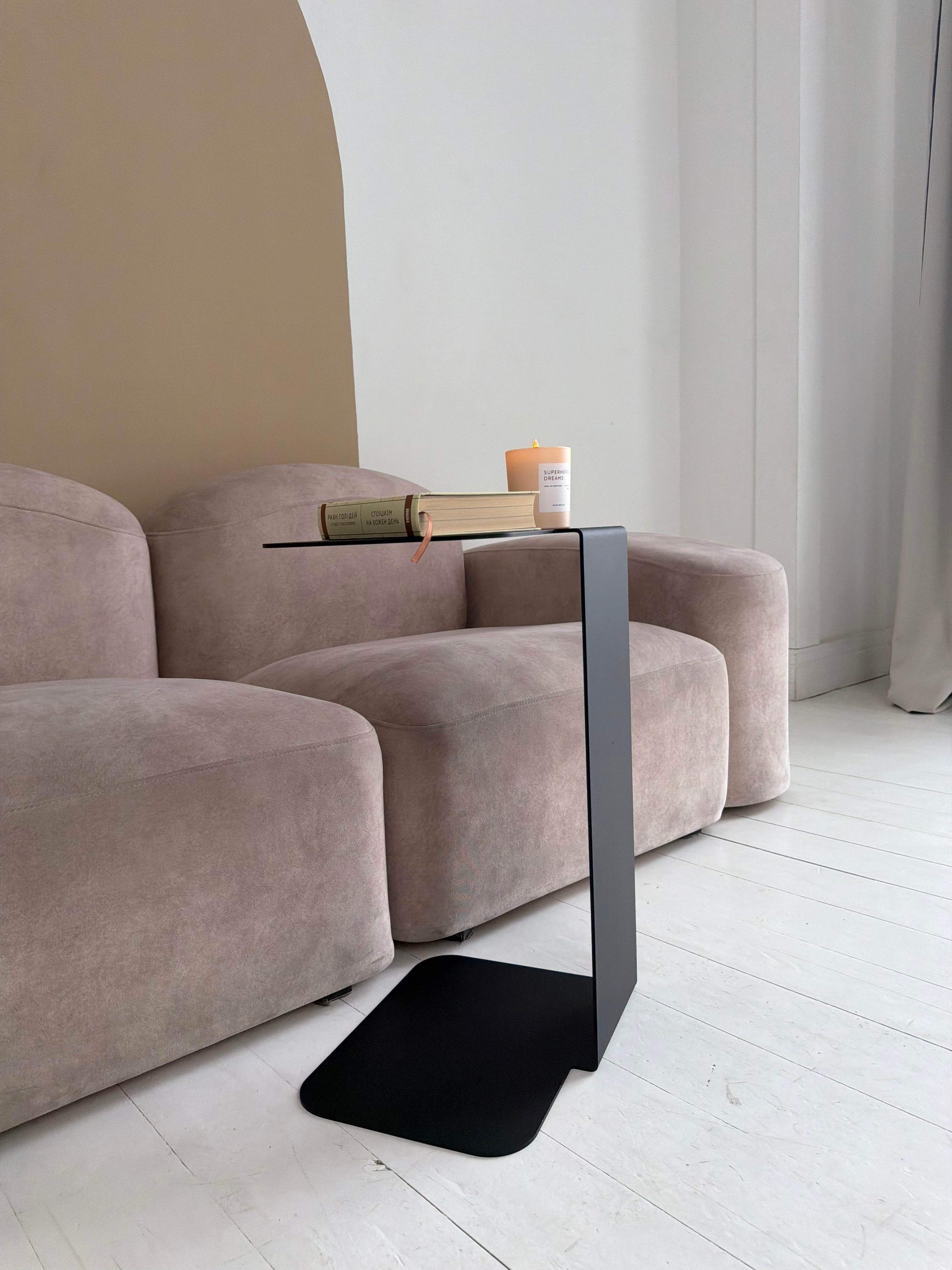 Tavolino laterale in metallo moderno e minimalista, tavolino da caffè